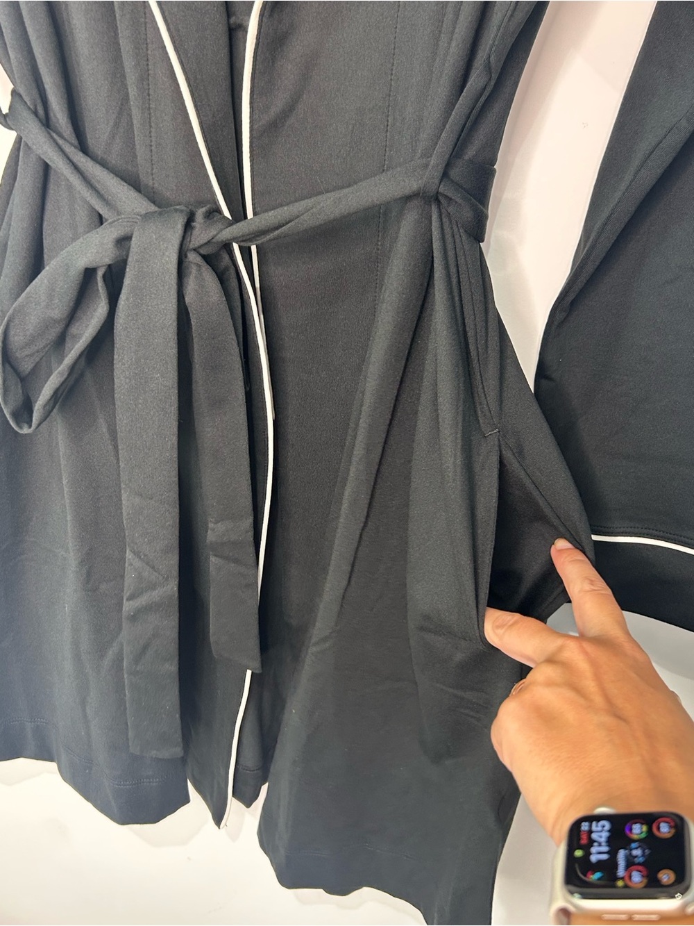 YITTY Cloud Jersey Sleep Robe by Fabletics, in Black, size Medium NWT - Picture 4 of 7
